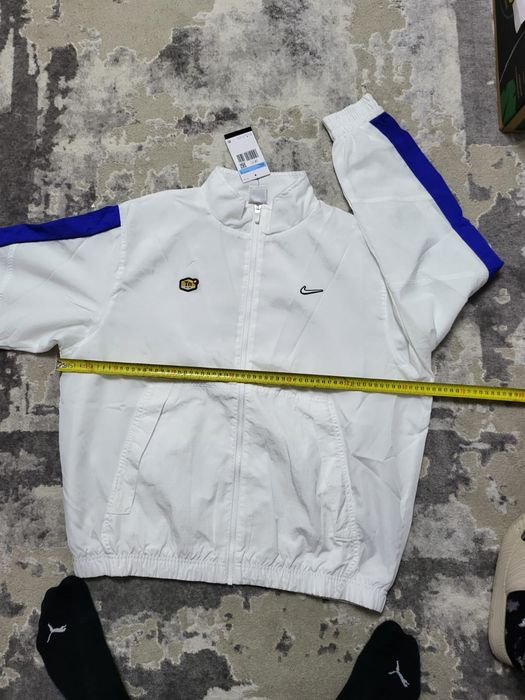 Vind Geaca Nike tn noua