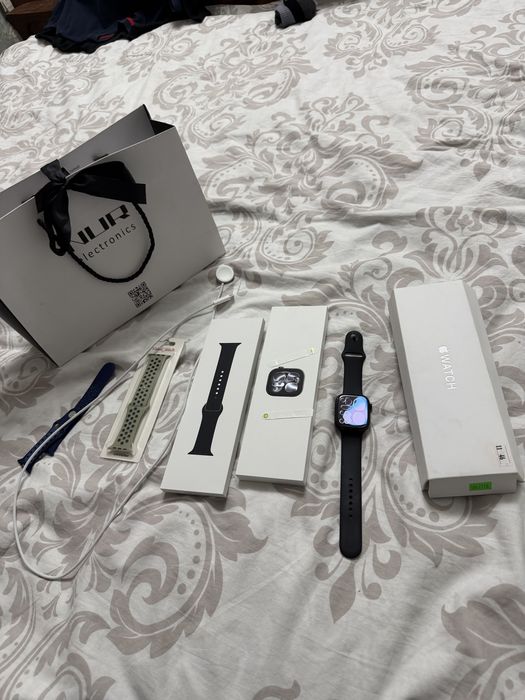 Продам Apple Watch 11 serias