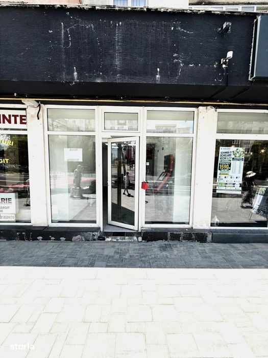 Spațiu comercial de închiriat cu vad, 85 mp, parter