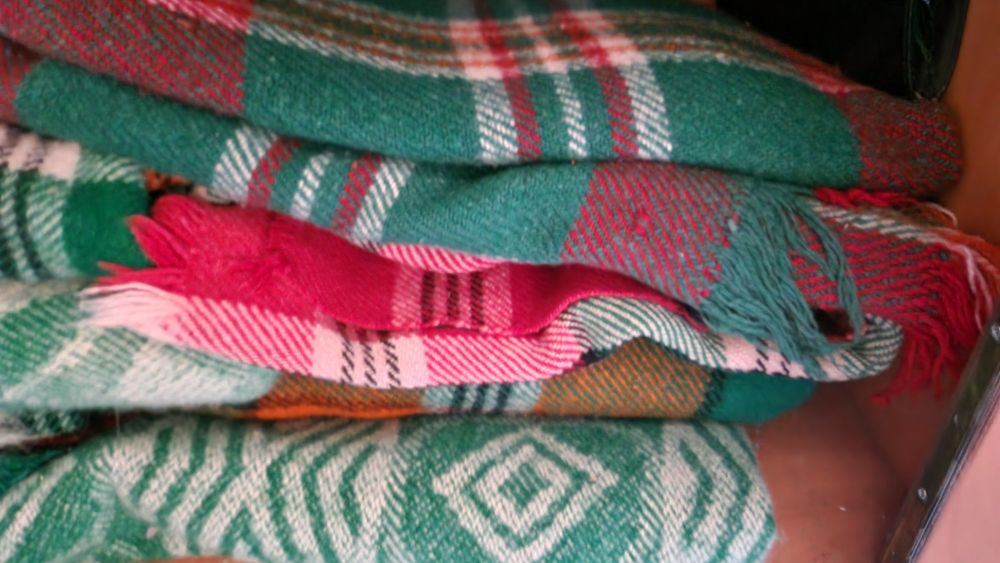 Родопски одеяла различни 34лв