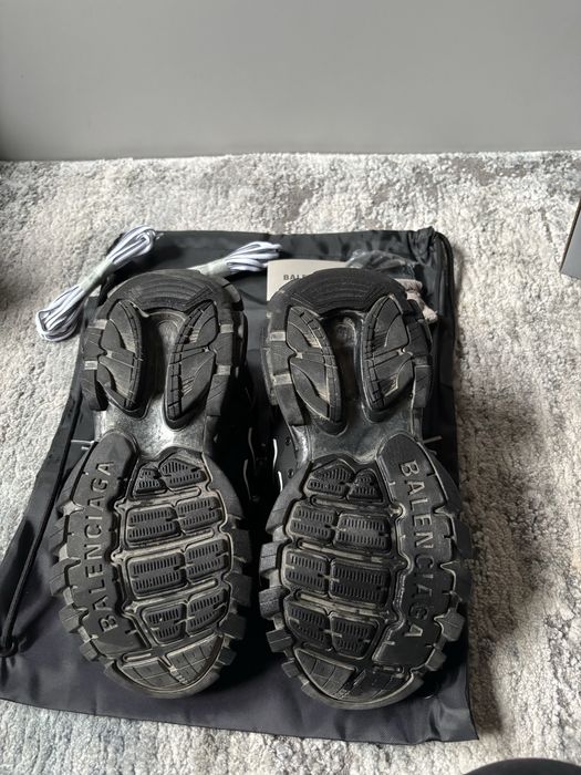 Balenciaga track led