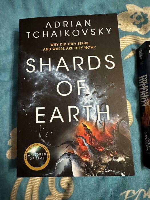 Фентъзи и научна фантастика на английски език