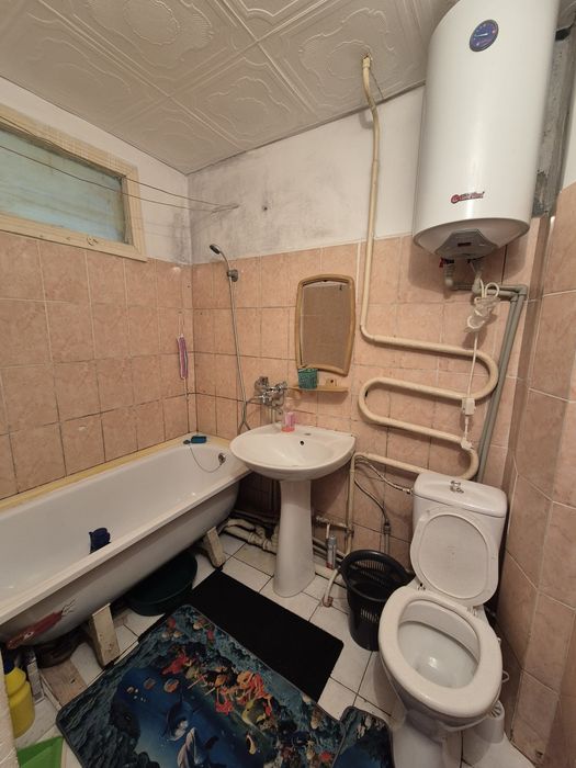 Екі бөлме үи сатылады