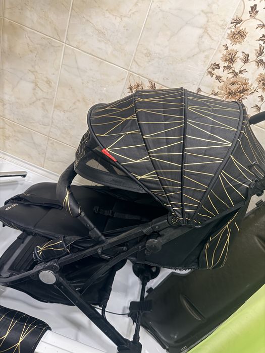 Коляска прогулочная в хорошем состоянии