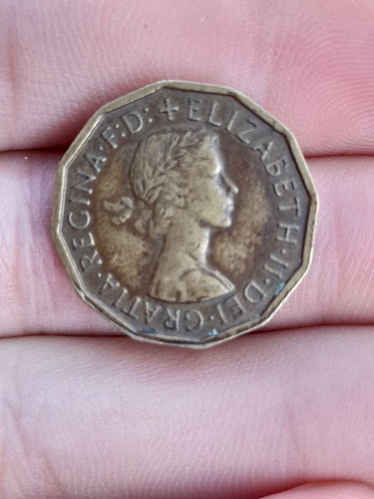 Regina-F:D+Elizabeth ll dei gratia