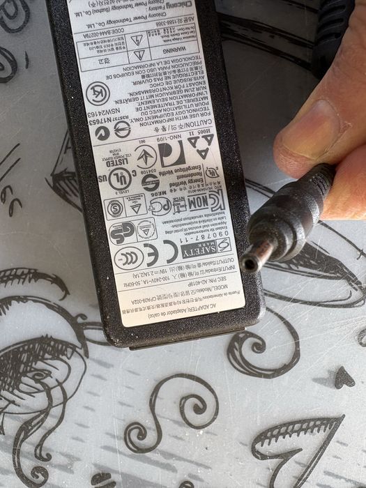 Зарядни устройства за лаптопи