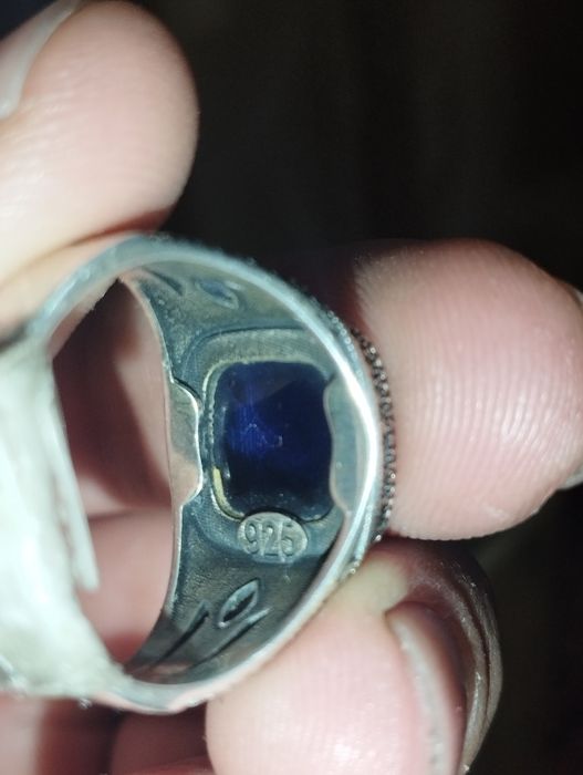 Uzuk sotiladi. Kumush