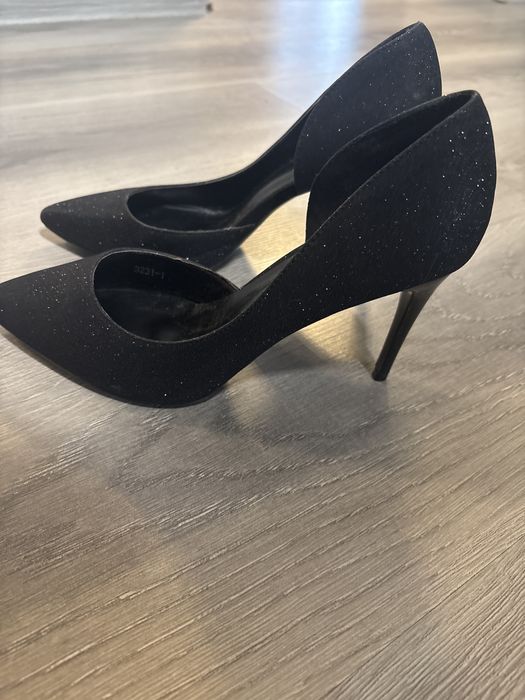 Обувки на ток 40