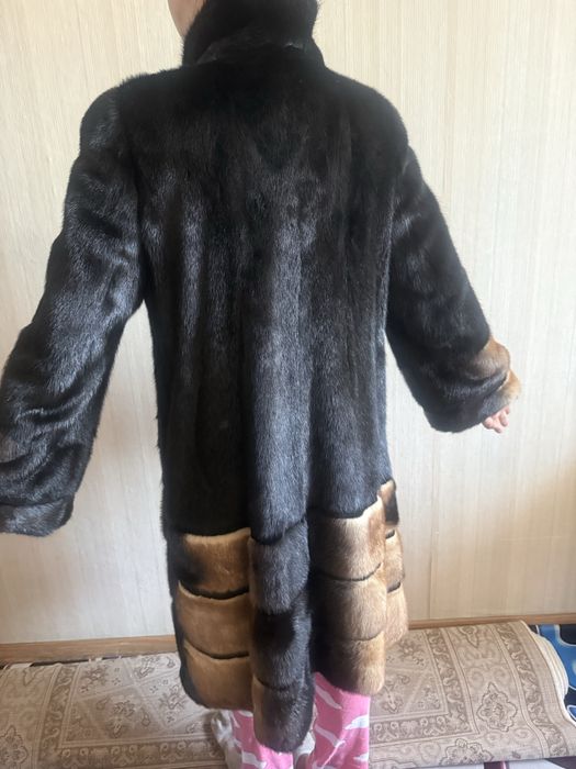 Продам норковую шубу