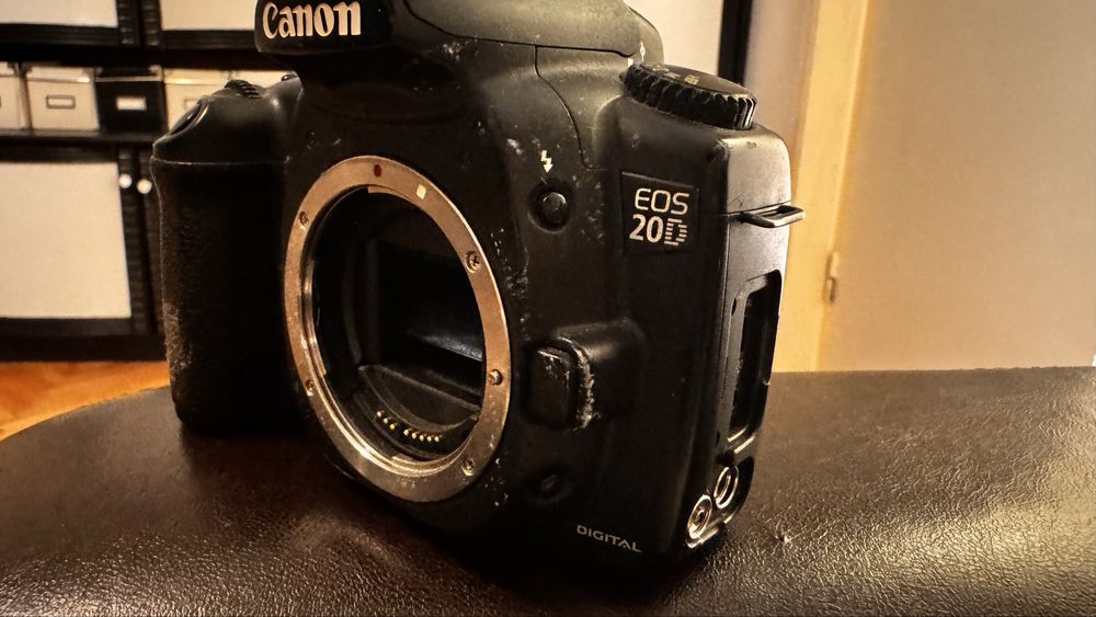 Body Canon 20 d DEFECT !