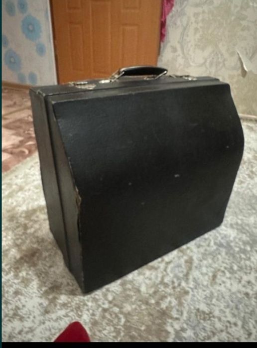 Продам баян с футляром