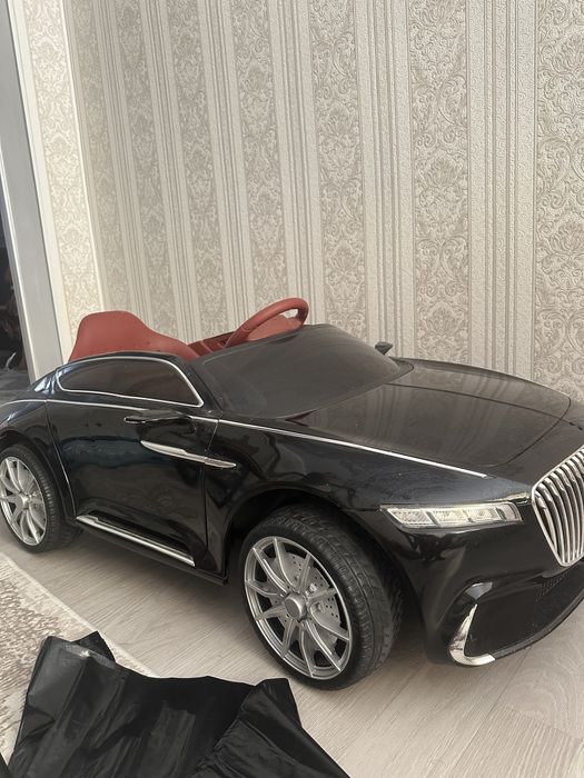 Десткая машинка Maybach