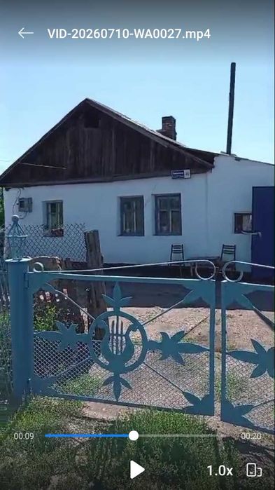 Дом в поселке Долинка