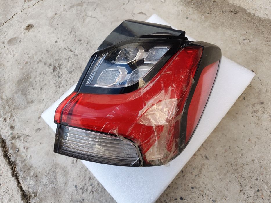 Продаю правую заднию фару от Mitsubishi ASX 2023 года