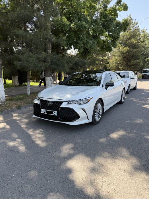Toyota avalon 2019 yil