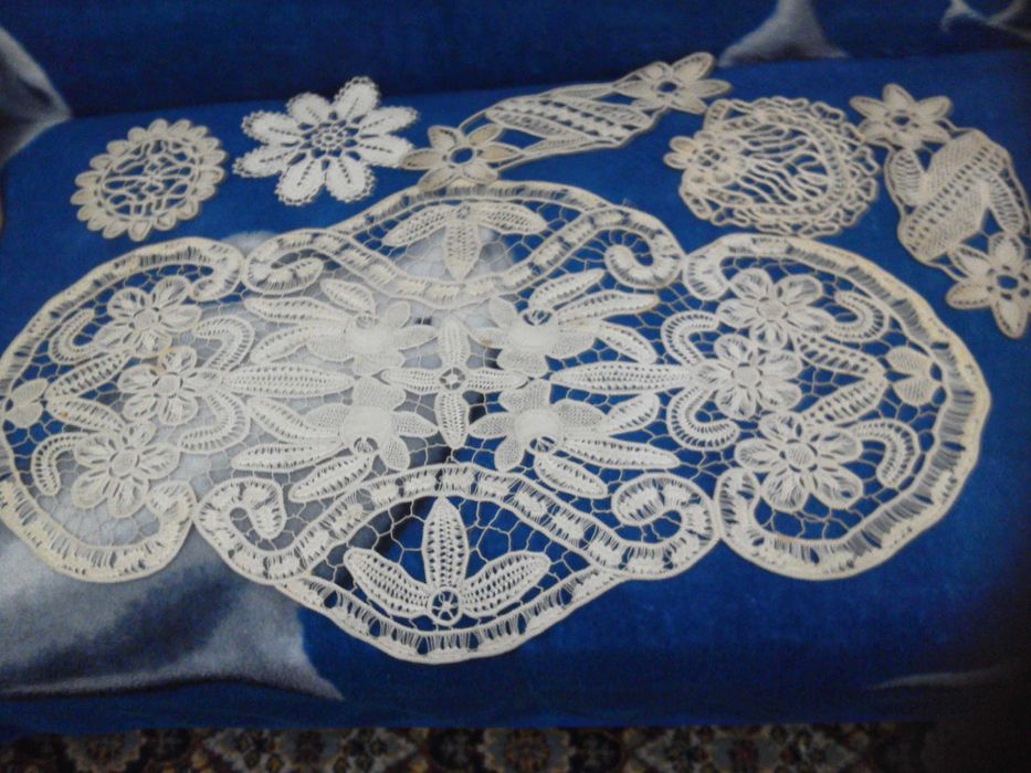 Macrameuri cu Goblen+Obiecte din Portelan.