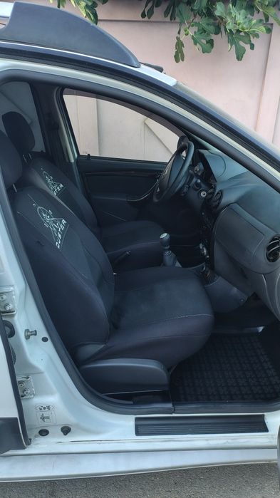 Vânzări Auto/Dacia Duster