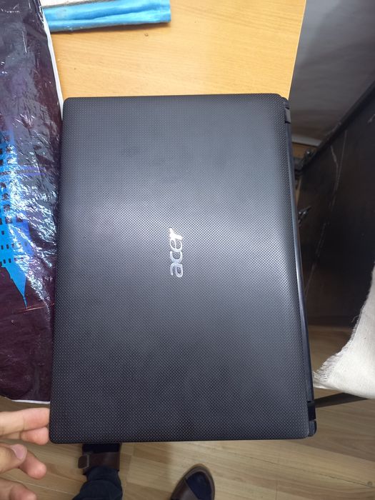 Acer core i3 holati yaxshi