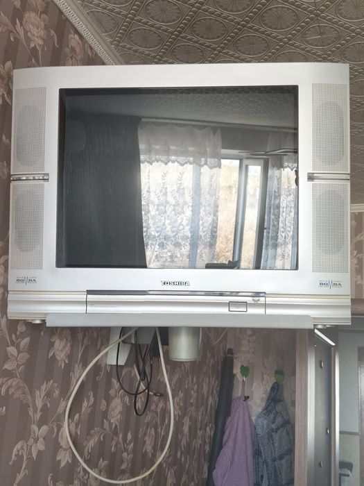 Продам телевизор