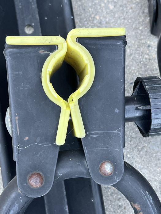 Продавам 3 броя багажници за велосипеди за таван