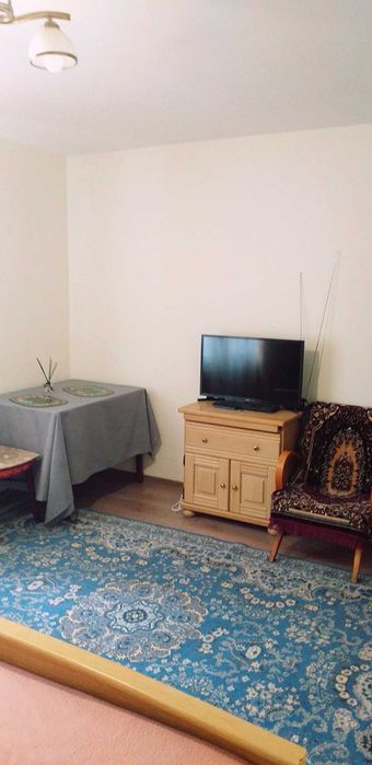 Închiriez garsoniera