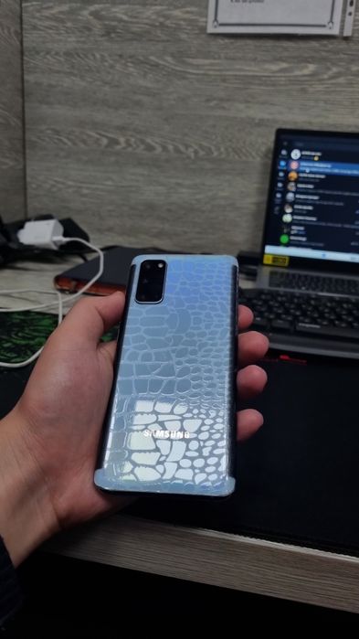 Samsung s 20 5G   12/ 128 talik  holati tiniq