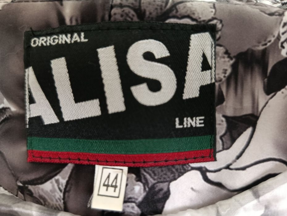 Продам осеннюю женскую одежду