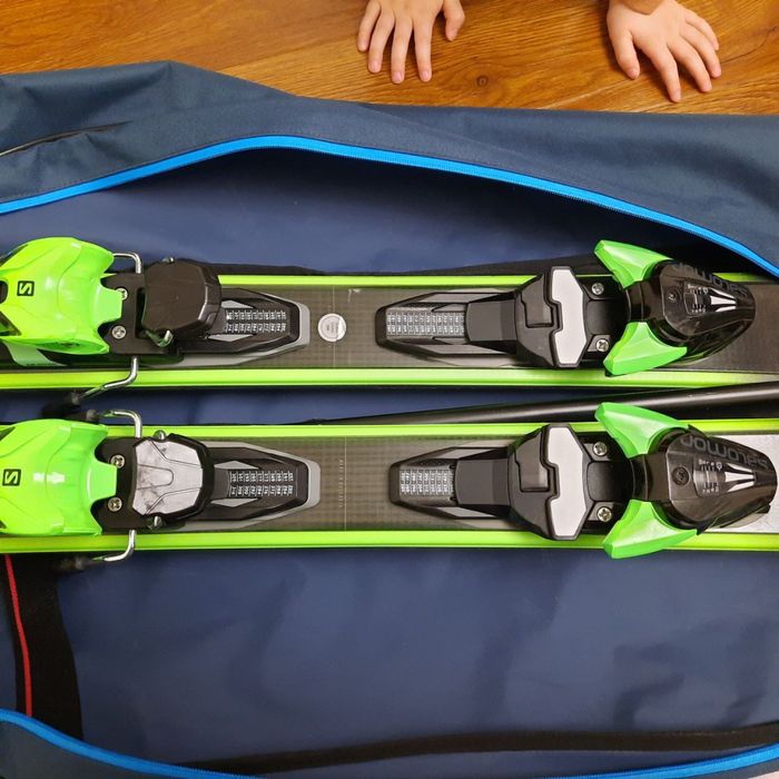 Продаются лыжи и палки!