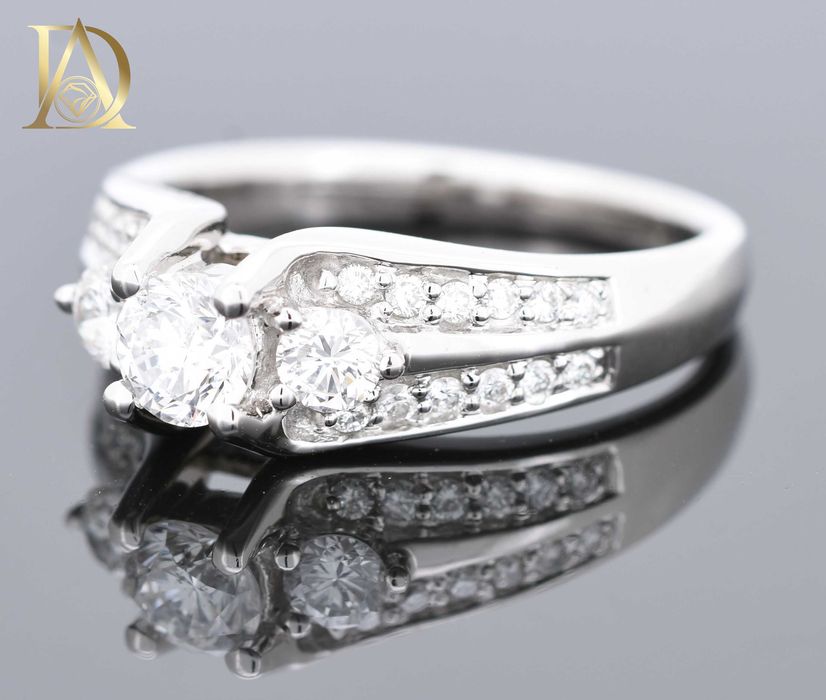 Нов Златен Пръстен с 0.96кт Естествени Диаманти