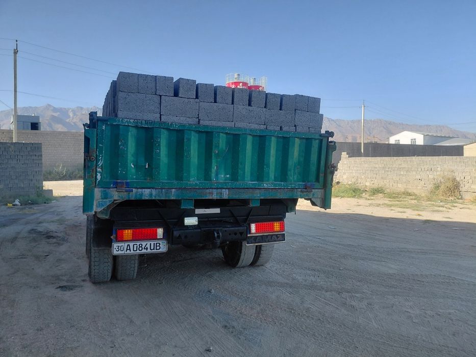 Kamaz ishlab turgan