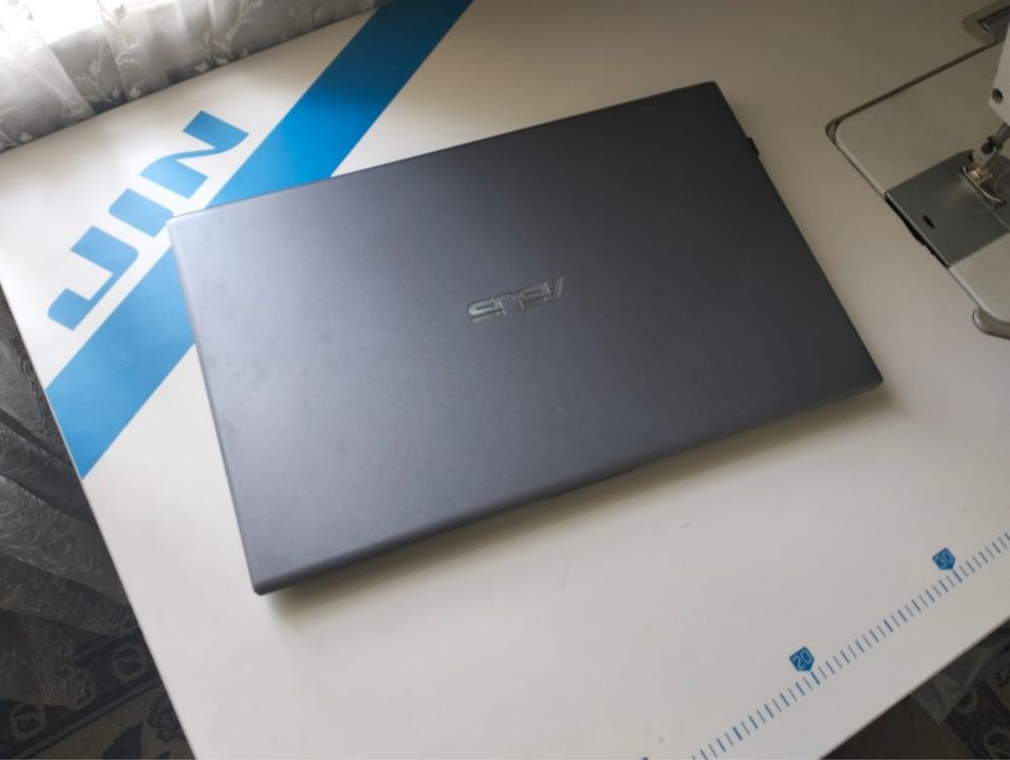 Asus vivobook 15