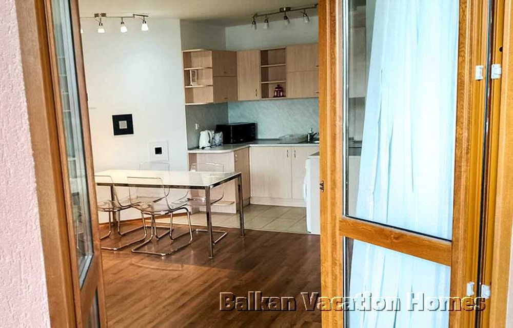 Стилен двустаен апартамент на брега на морето в Бяла