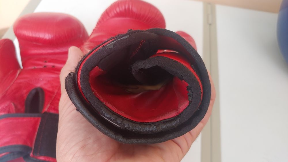 Боксёрские перчатки