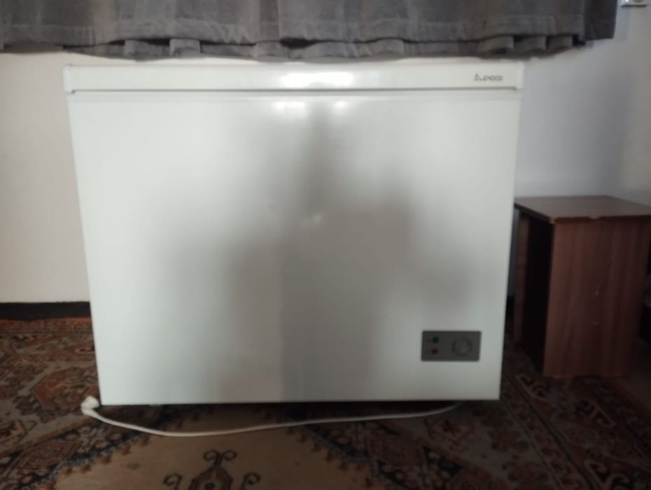Морозильник продам