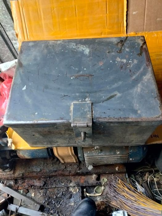 Продам металлический ящик