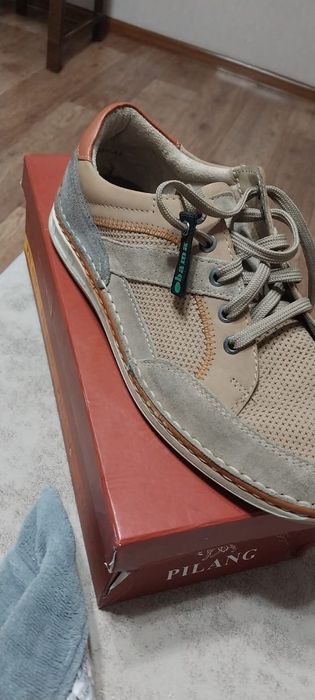 Мужские кроссовки