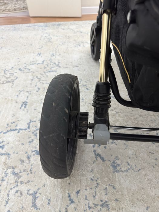 Продам прогулочную коляску- «книжка»