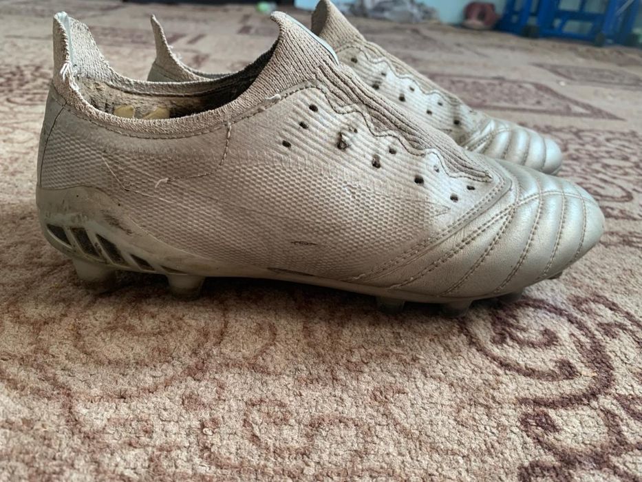 Бутсы сатылады бу