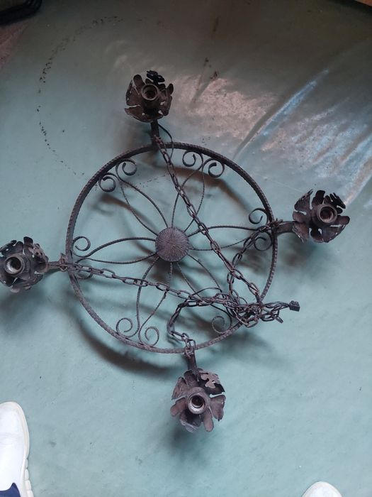 Полюлей от ковано желязо