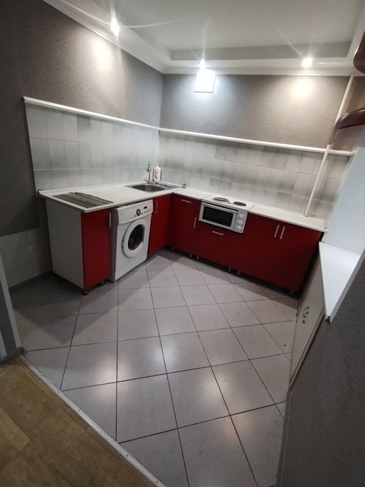 Продам квартиру Назарбаева 38