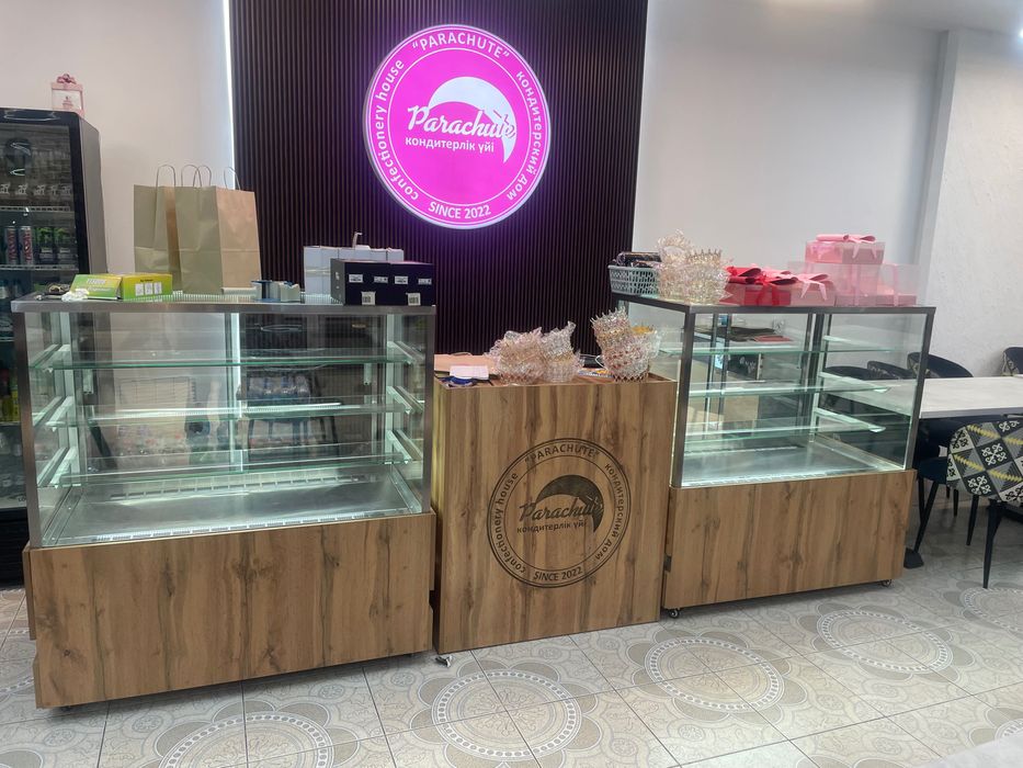 Витринный холодильник