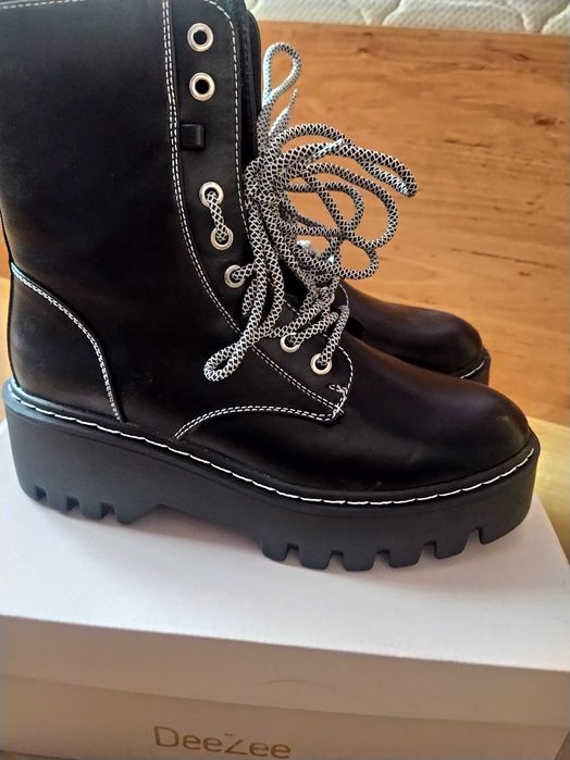 Боти Deezee нови