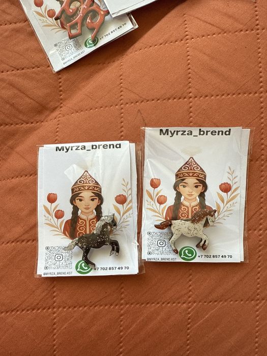 Этно брошь ручная работа.