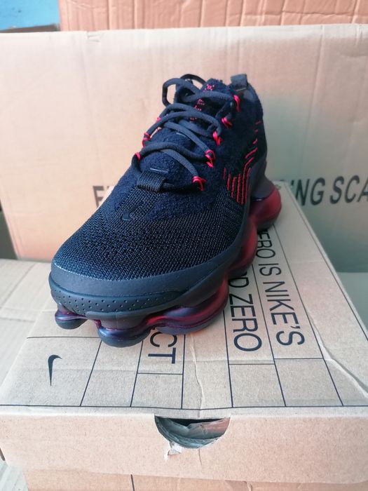 Nike air max Scorpion FK Black university  red