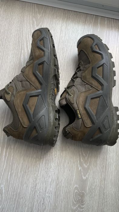 Тактические кроссовки