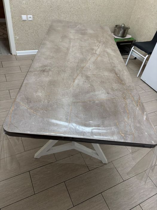 Продам стол 2 метр