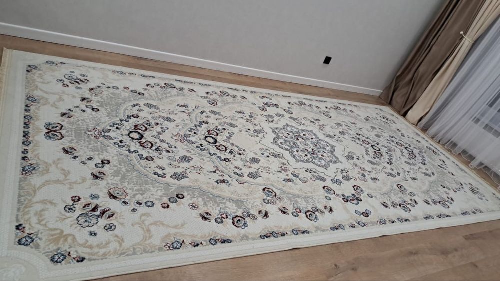 Продам ковер 2*4 недорого