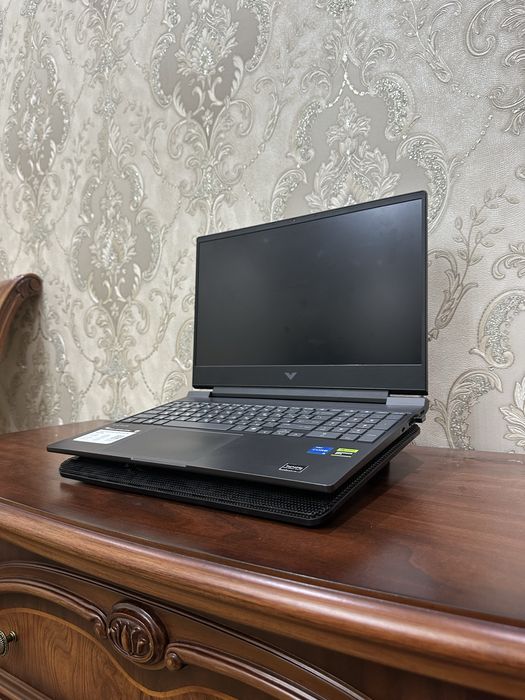 Продаю игровой ноутбук HP Victus 15.