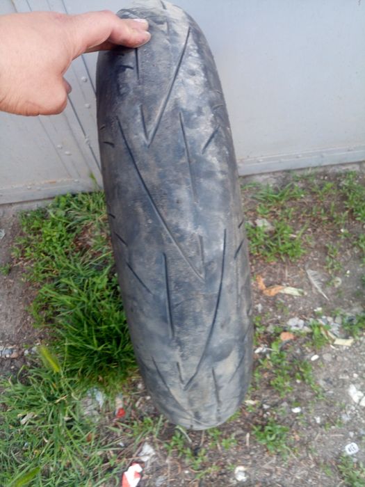 Предна гума continental 120/70/17