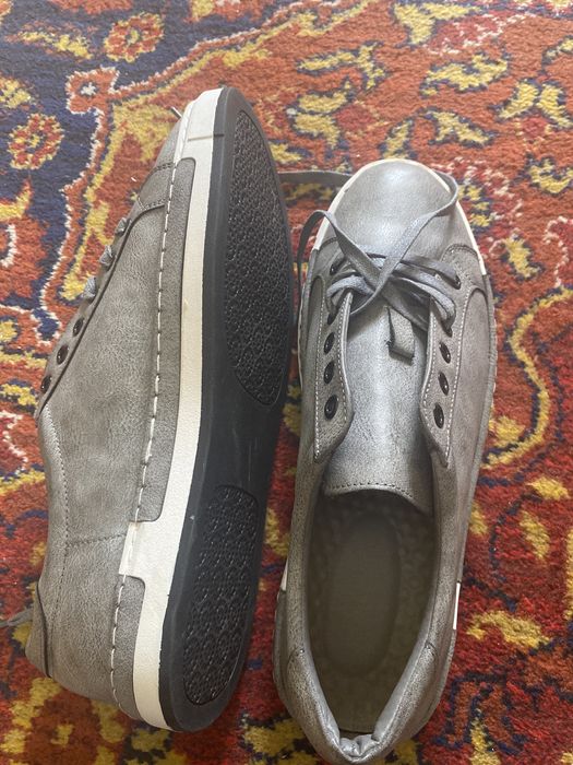 Продаются кеды» кроссовки» 44размер